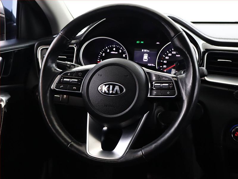 Kia Ceed (2019) Gold 1.4 T-GDI, Automat - fotka 14 z 18