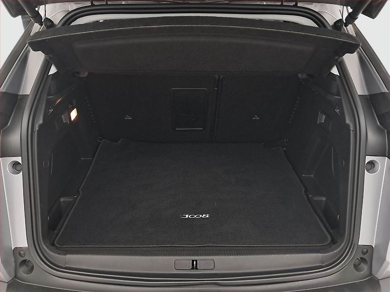 Peugeot 3008 (2020) 1.5 BlueHDi, Automat - fotka 14 z 19