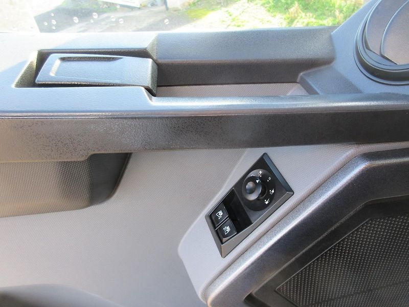 Renault Trucks T 480 lowdeck, retarder - fotka 14 z 21