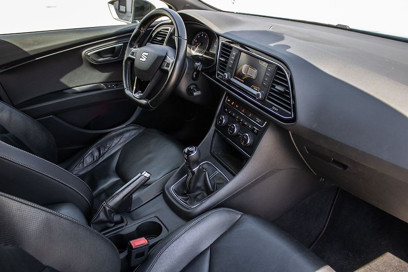 Seat Leon Cupra ST 2016 - fotka 18 z 40