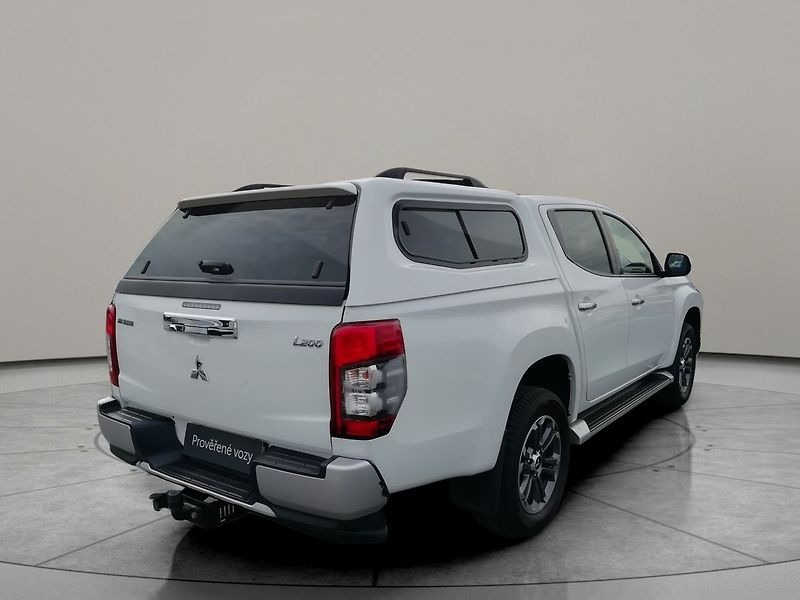 Mitsubishi L200 Intense 2.2 DI-D 4WD DC - fotka 2 z 21