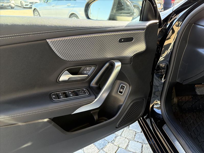 Mercedes-Benz Třídy A A 200 - fotka 4 z 30