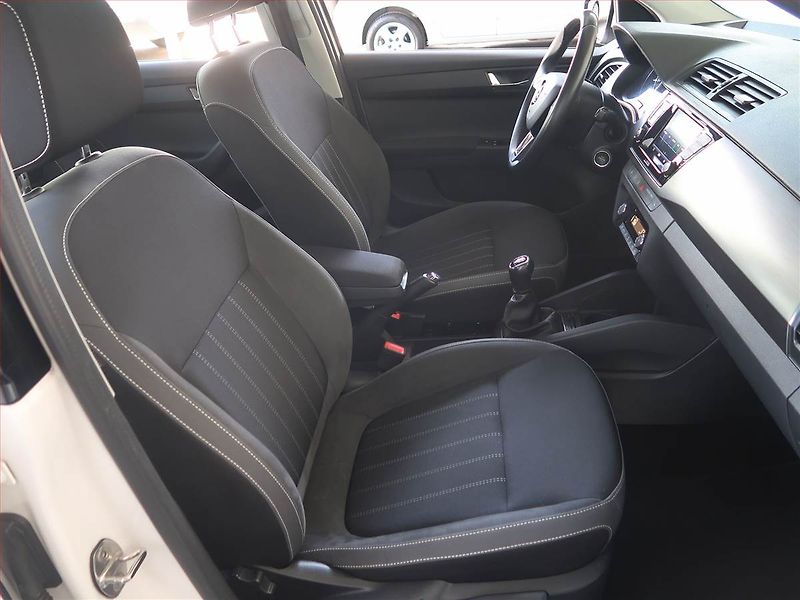 Škoda Fabia (2020) Style 1.0 TSI, ČR,1.maj - fotka 9 z 16
