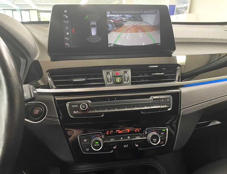 BMW X1 xDrive25e, ČR, 1.MAJ - fotka 19 z 32