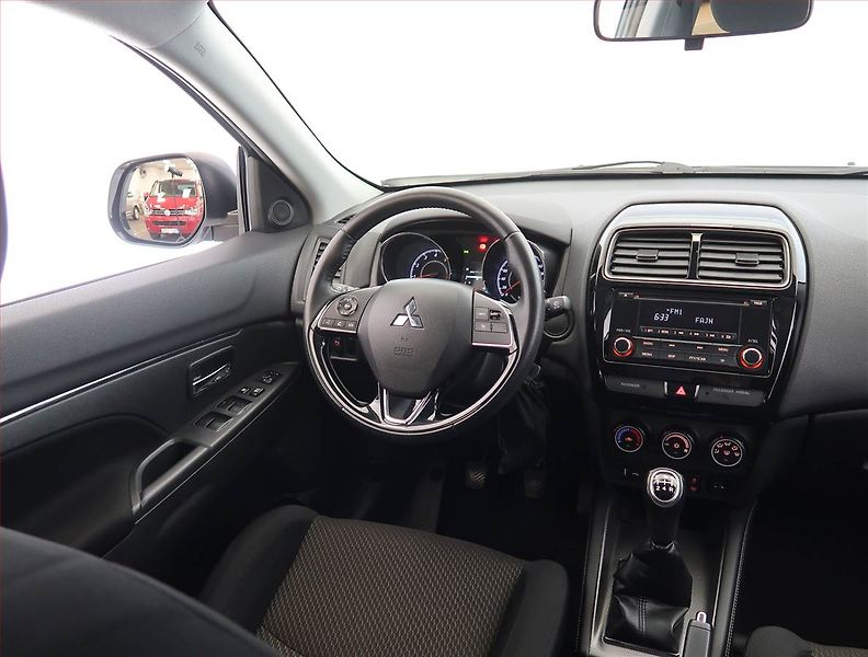 Mitsubishi ASX (2020) Invite 2.0 MIVEC, ČR,1.maj - fotka 7 z 18