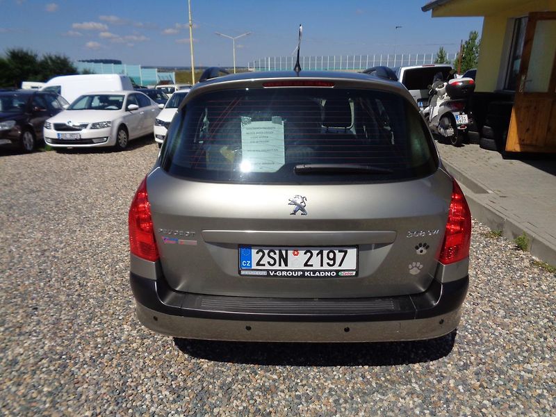 Peugeot 308 1,4 - fotka 6 z 18