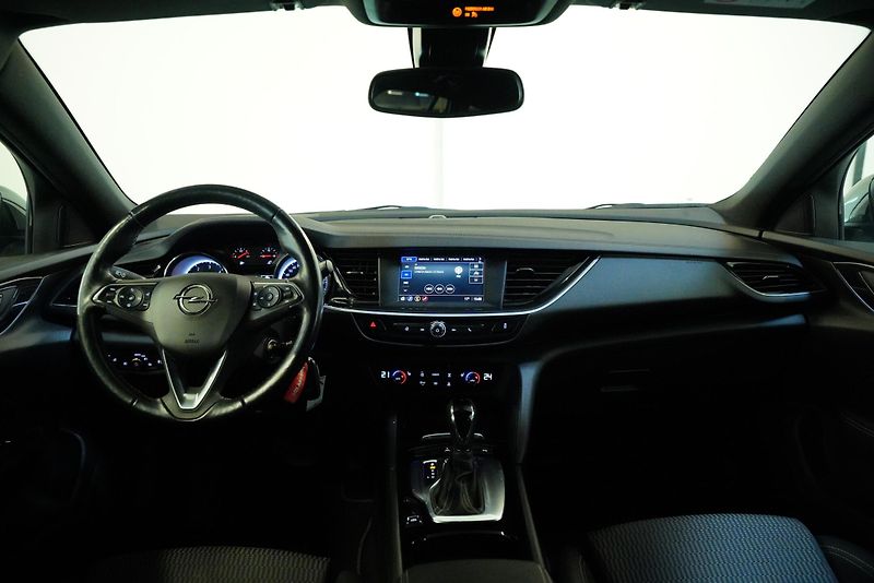 Opel Insignia - fotka 5 z 26