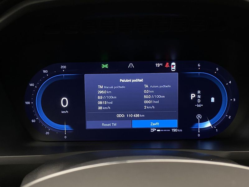 Volvo XC90 B5 AWD DARK PLUS AUT REZERVACE - fotka 26 z 49