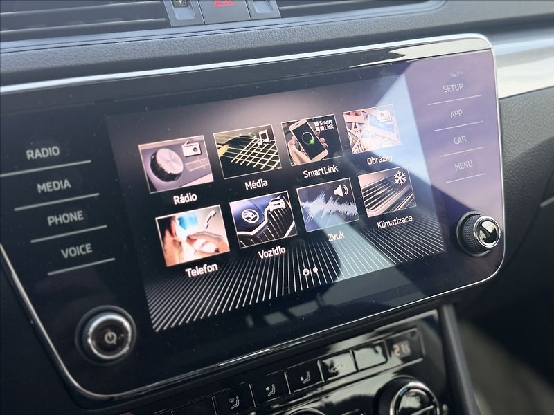 Škoda Superb 1,5 TSI  DSG +SADA ZIMNÍCH KOL - fotka 13 z 23