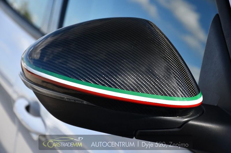 Alfa Romeo Stelvio 2,2JTD 154 KW 4x4 - fotka 45 z 50