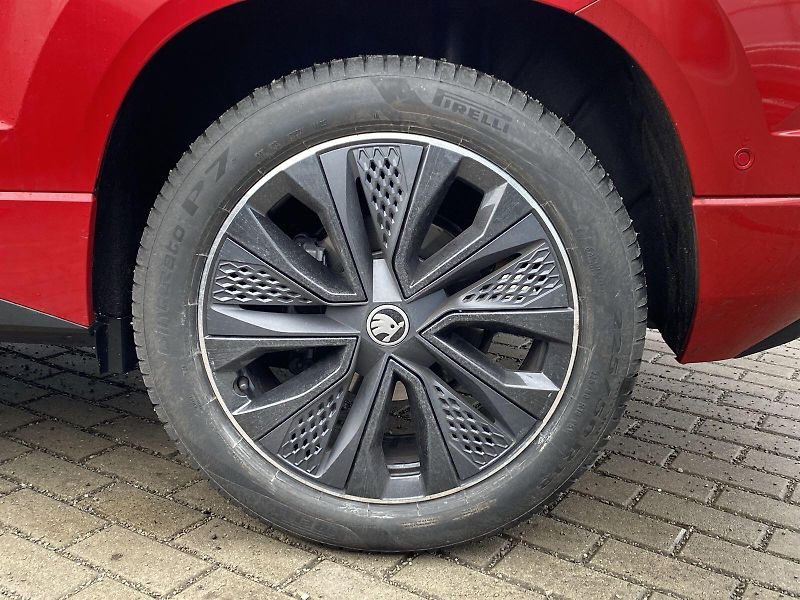 Škoda Karoq (2025) 2.0 TDI 4x4 DSG SportLine - fotka 35 z 39