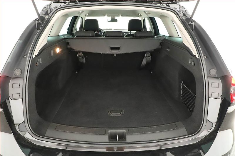 Opel Insignia (2019) 2.0 CDTI, Serv.kniha, Navi - fotka 17 z 18