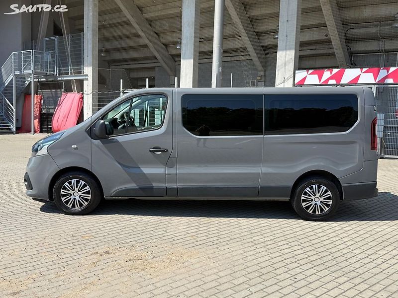 Renault Trafic (2019) 1.6dCi, 89kw 9 míst - fotka 2 z 19