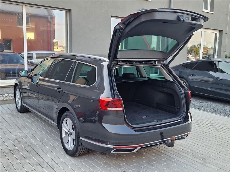 Volkswagen Passat 2.0TDI 147kW 4MOTION DSG Eleg - fotka 40 z 50
