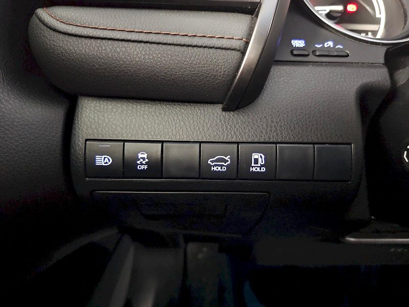 Toyota Camry (2019) 2.5HEV EXECUTIVE - fotka 13 z 29
