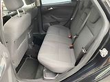 Ford Focus (2012) 1.6 TDCi, AC, xenon - náhled 10