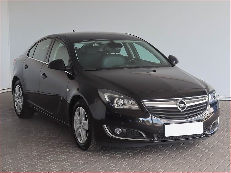 Opel Insignia (2017) 1.6 CDTI, Navi, Xenony - fotka 1 z 25