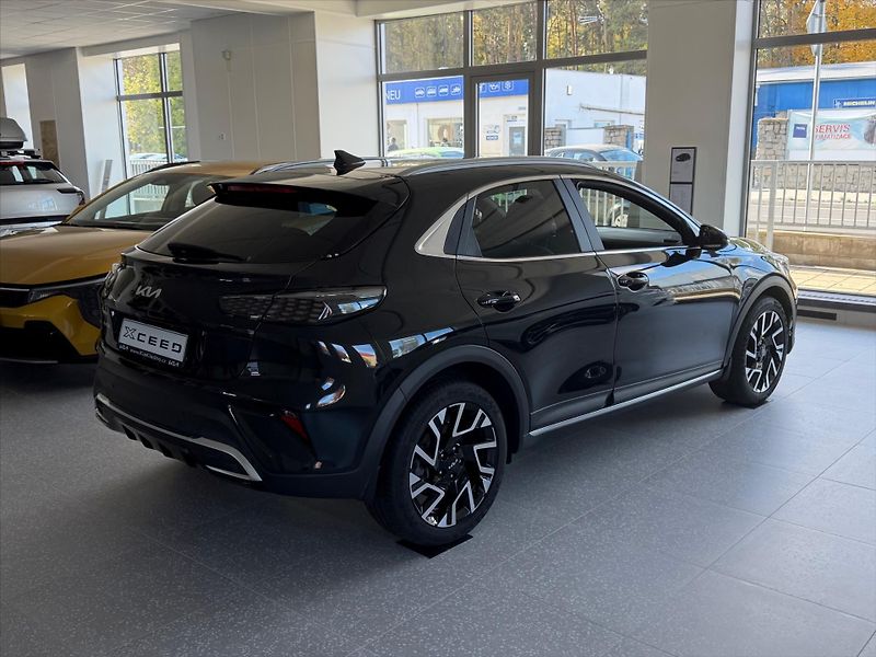 Kia XCeed (2025) 1,6 T-GDI 7DCT 132kW Steel Edi - fotka 5 z 10