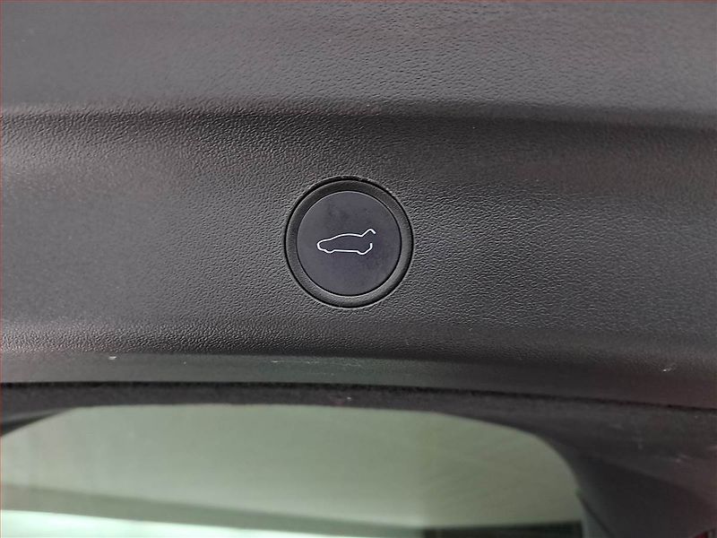 Tesla Model Y (2022) Long Range AWD 79kWh, SoH 91% - fotka 24 z 28