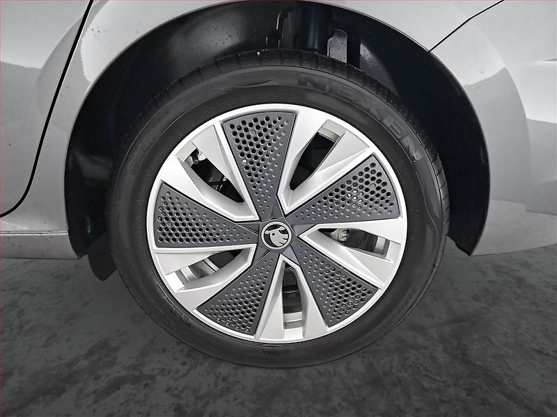 Škoda Scala (2025) Top Selection 1.0 TSI - fotka 15 z 17