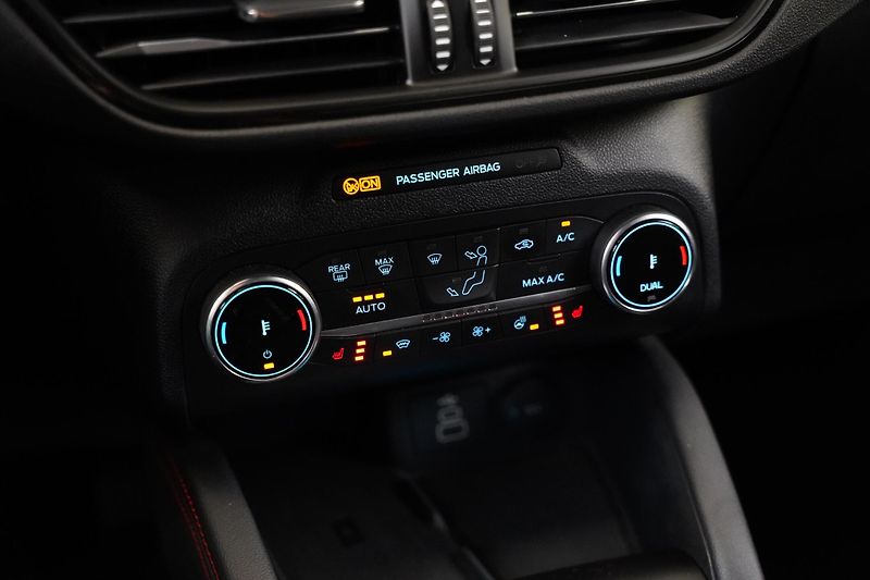 Ford Kuga - fotka 21 z 24