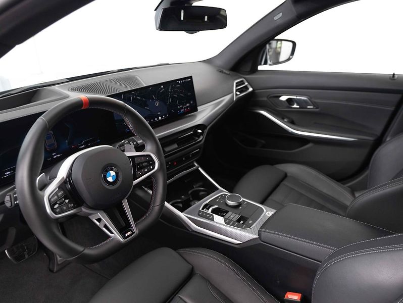 BMW Řada 3 M340i xDrive Touring - fotka 11 z 23