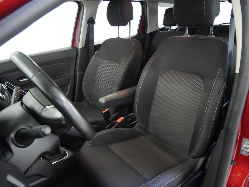 Dacia Duster - fotka 12 z 26