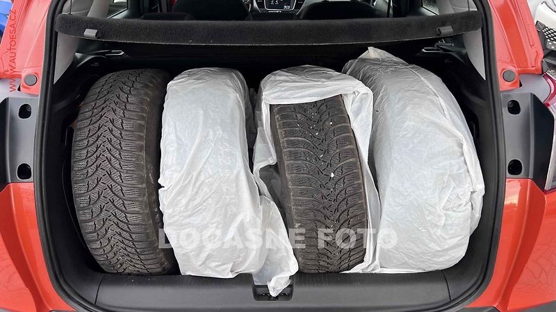 Opel Crossland X (2021) 1.2T, 1.maj,ČR, AC, tempo - fotka 4 z 4