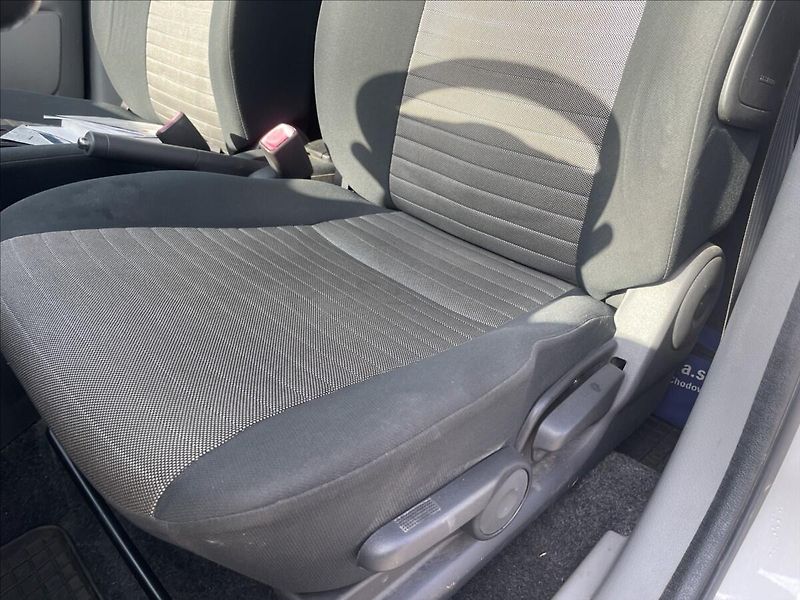Suzuki SX4 1,6 i 79kw 4x4 KLIMA CZauto 2m - fotka 18 z 35