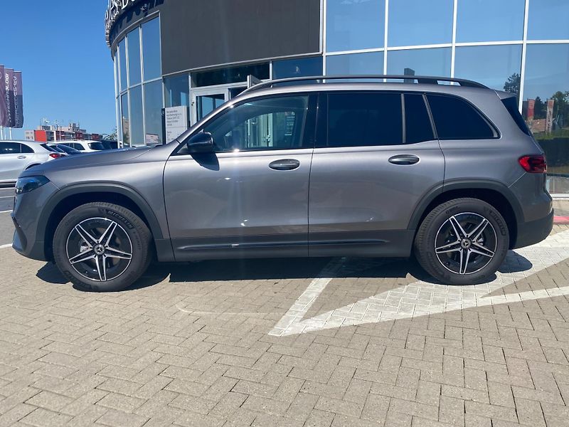 Mercedes-Benz EQB (2025) 300 4MATIC - fotka 5 z 23