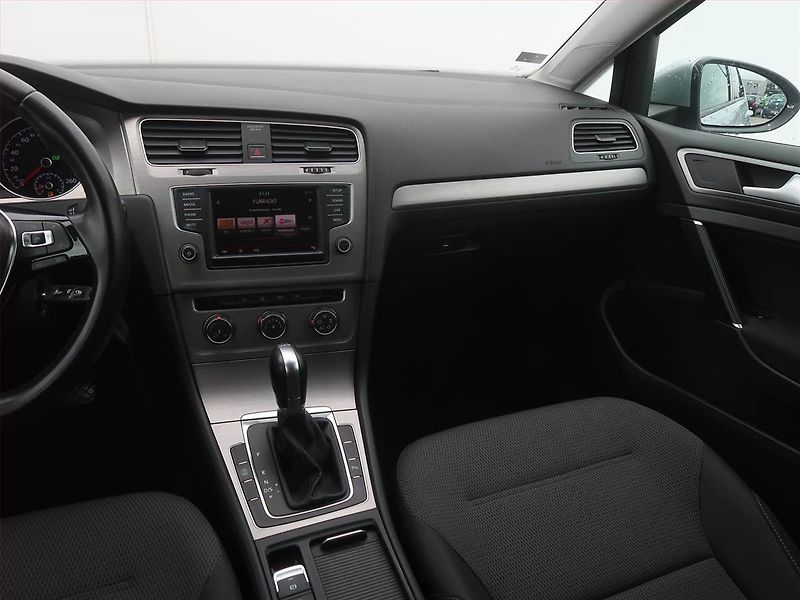 Volkswagen Golf (2016) 1.6 TDI, Automat, Tempomat - fotka 8 z 18