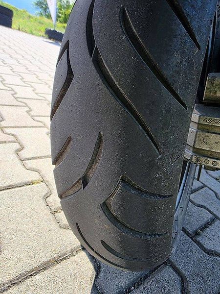 Suzuki Burgman 400 (2010) ABS AKCE 44900 - fotka 12 z 12