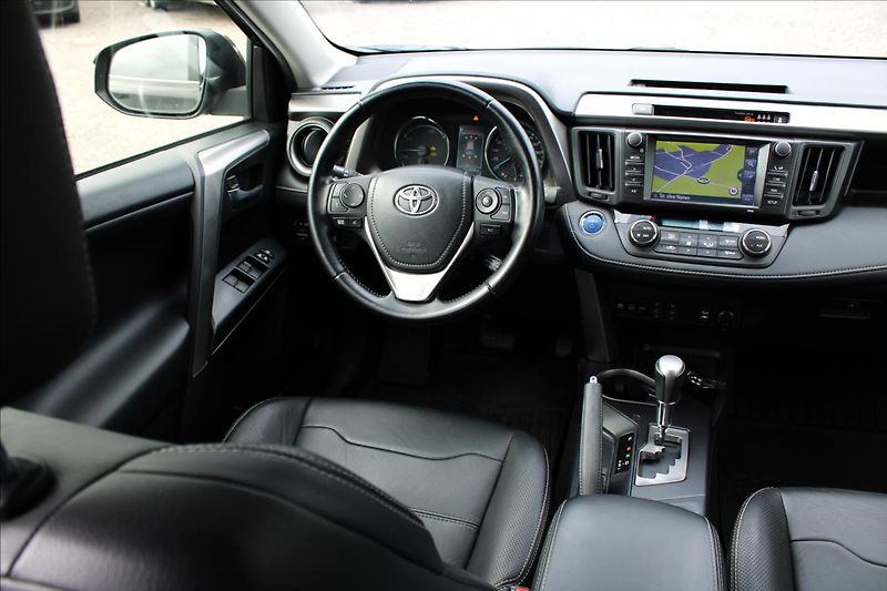 Toyota RAV4 2,5 Hybrid 4x4 LED, NAVI, kůže - fotka 10 z 28