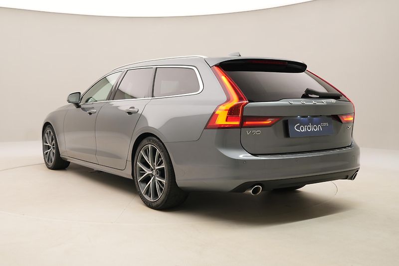 Volvo V90 D4 AWD MOMENTUM AUT  - fotka 10 z 48