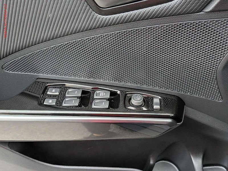 SsangYong Tivoli (2023) 1.5T, ČR, AC, tempo, kamera - fotka 12 z 15