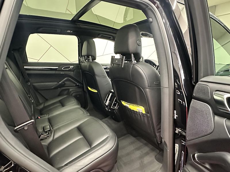 Porsche Cayenne (2016) V8 Diesel*Bose*Pano*TOP*DPH - fotka 12 z 17