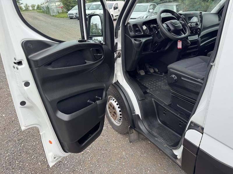 Iveco Daily 3.0,35S18,MAXI,klima,ČR,DPH - fotka 16 z 38