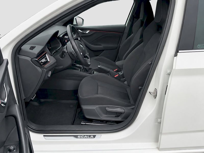 Škoda Scala (2024) 1.0 TSI DSG Drive - fotka 17 z 28