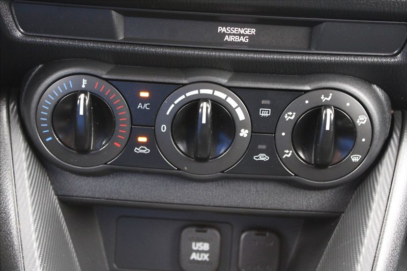 Mazda CX-3 2,0 SKYACTIV - fotka 12 z 21