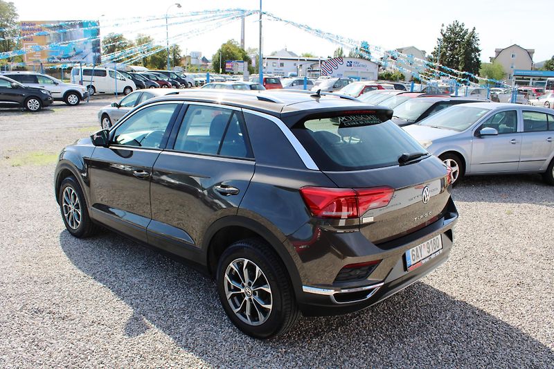 Volkswagen T-Roc (2018) 1.5 TSI KLIMA VÝHŘEV TEMPOMAT - fotka 5 z 21