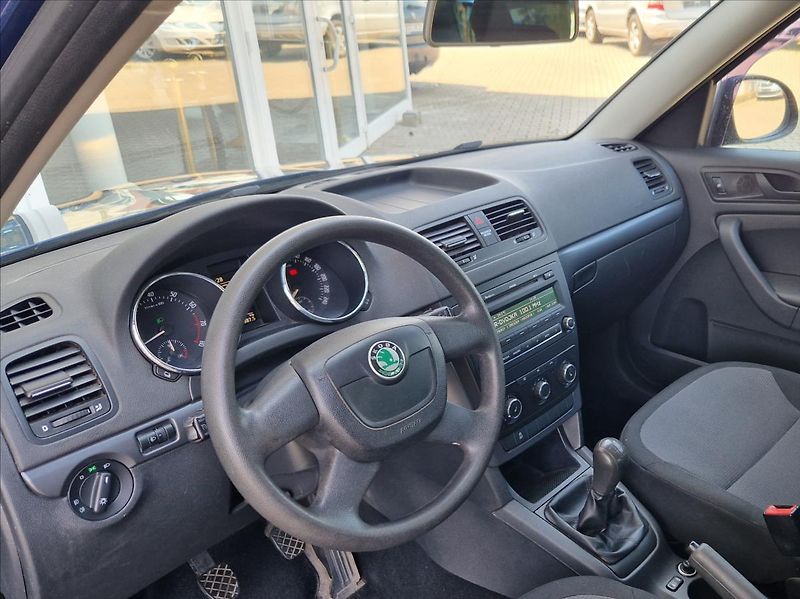 Škoda Yeti 1,4 TSI 90kW HEZKÝNÁJ. VÝHŘREV - fotka 18 z 31
