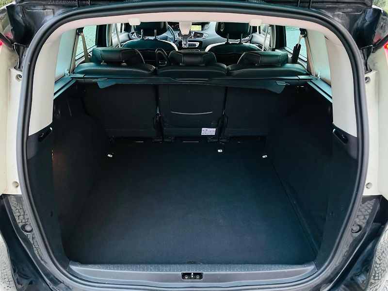 Renault Grand Scénic 1.6dCi MANUÁL KAMERA SERVISKA - fotka 19 z 44