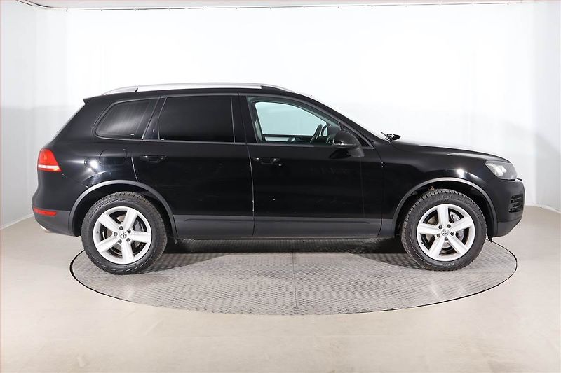 Volkswagen Touareg (2014) 3.0 TDI, 4X4, Automat - fotka 6 z 25
