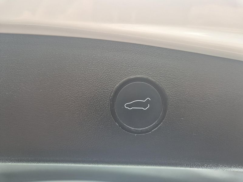 Tesla Model 3 STANDART RANGE 208kw SOH 93,6% - fotka 44 z 47