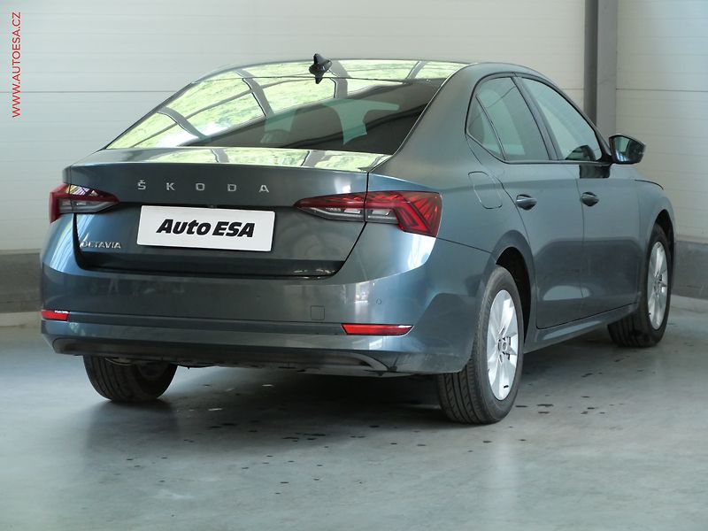 Škoda Octavia (2021) 2.0TDi, DSG, navi, LED - fotka 4 z 24