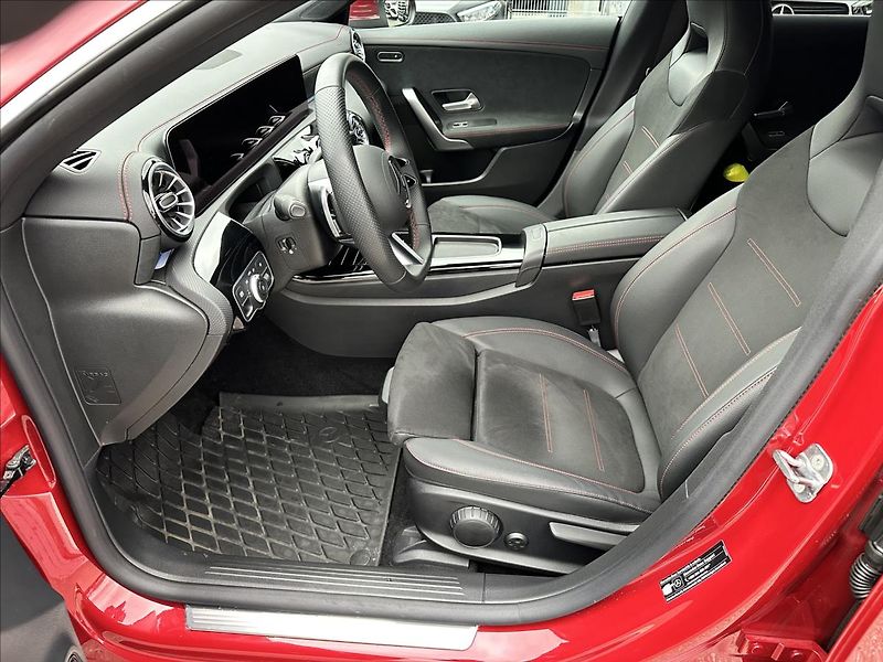 Mercedes-Benz CLA 200 SH AMG Style Edition - fotka 10 z 13
