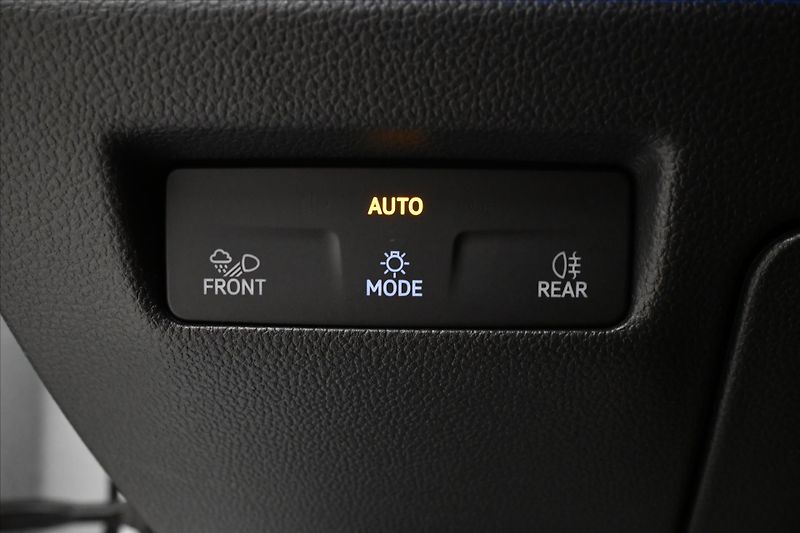 Volkswagen Passat 2,0 TDI 110 kW DSG Business Zá - fotka 28 z 33