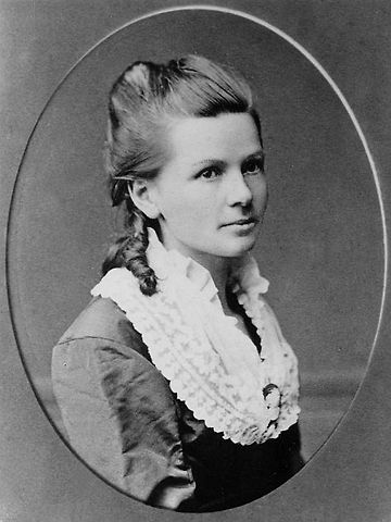 Bertha Benzová zhruba v době, kdy se seznámila se svým příštím mužem., zdroj: Wikimedia Commons, Bühler, Mannheim – Automuseum Dr. Carl Benz, volné dílo