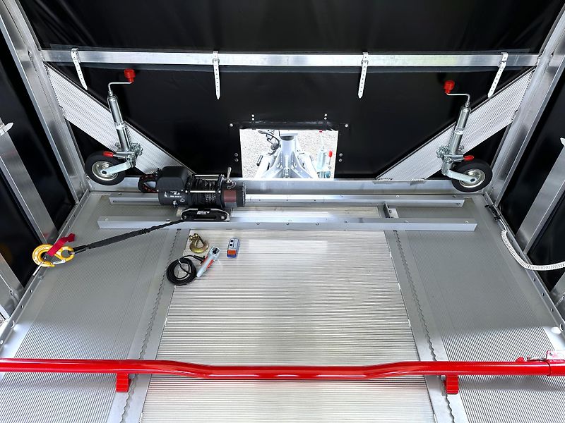 Z-Trailer (2026) AT 3.35-22/53 SWX, 530x220x182 - fotka 48 z 52