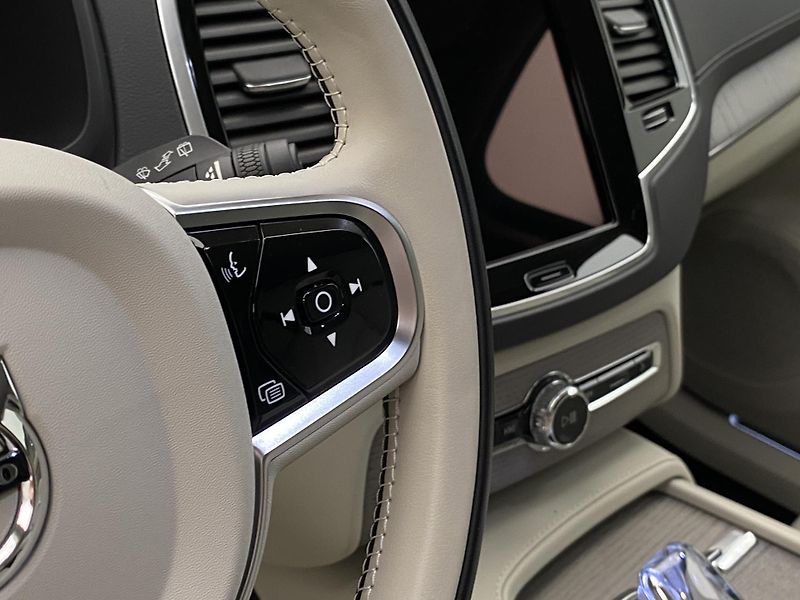 Volvo XC90 B5 AWD BRIGHT PLUS - fotka 21 z 66